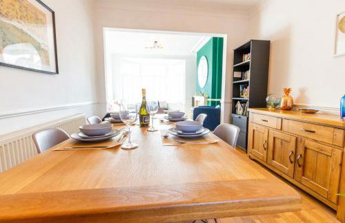 Charming Getaway - 3BR Home in the Heart of Chester - Photo 9