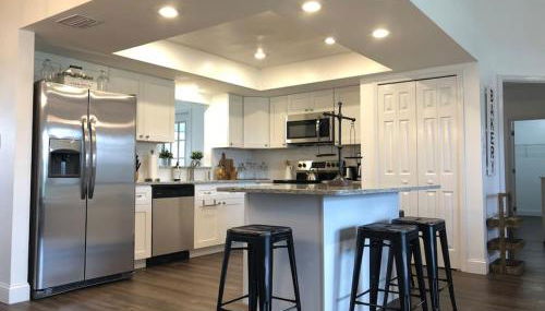 Beautiful Home across the street from Lake June! - Foto 1