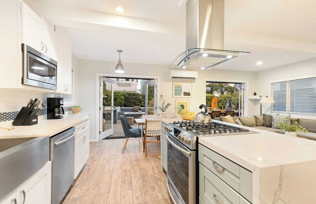 Mission Point 1 by Avantstay San Diego Beach House w/ Huge Patio & Fire Pit Walk to Beach! - Foto 13