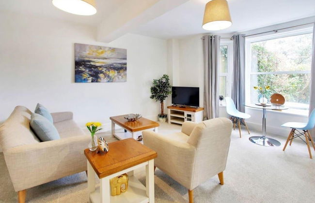 Stylish 1-bed Apartment - Heart of Tunbridge Wells - Foto 1