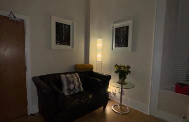 NEWLY REFURBISHED NOV 2025 Chic City Stay In Jesmond Apartment - Photo 6