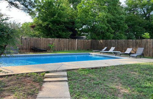 Sweet Home Alabama 4BR 2BA oasis with pool WI-FI - Foto 33