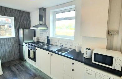 Entire home in Leeds, Free WiFi, 3 Car Parking - Foto 4