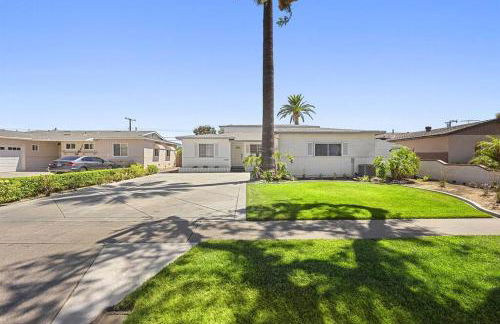 Disneyland close FAMILY home! - Photo 60