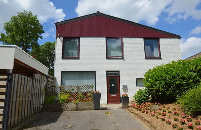 Luxury Apartment in Schin op Geul with Hot Tub & Sauna - Photo 1