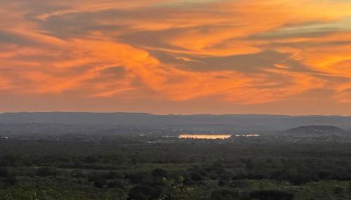 V700 Ranch Stays (Guesthouse)-A Tucked Away Gem - Foto 5