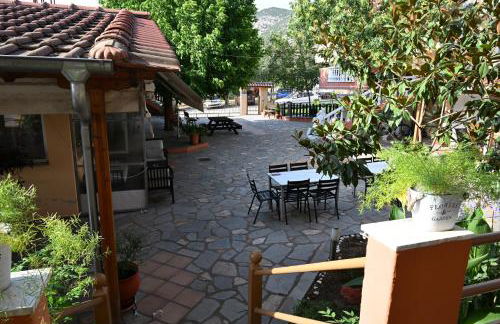 Anestis Studios - Photo 64