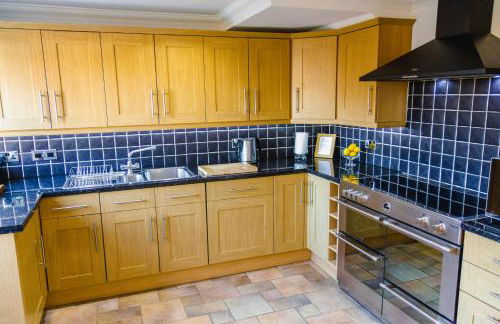 Bright & Cosy - Jacuzzi - Log Burner - King Beds - Foto 36