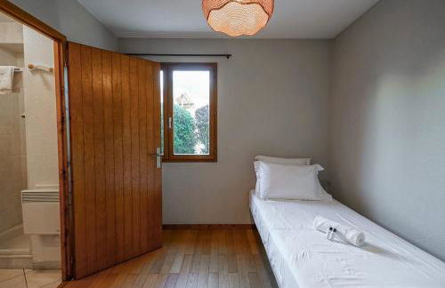 The Maryalice charming little house next to the beach! - Photo 14