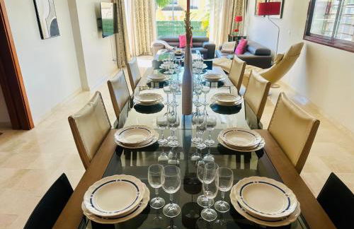 Lux Villa with Year-Round Heated Pool & Game Room - Foto 9