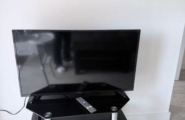 Peaceful and stylish apartment near Cambridge with parking - Foto 5