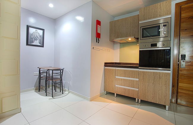 H21 Apartments & Lounge - Photo 17