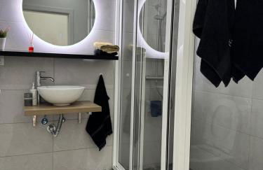 B - Elegent 2 Bedroom Modern Townhouse - Foto 33