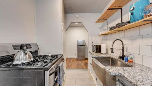 2BR Apt 9 min to Myriad Gardens #31 - Foto 2