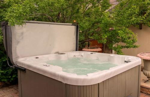 Movie Theatre Hot Tub Outdoor Grill - Foto 2