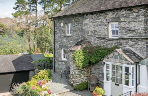 Cottage No1 Four Bed Lakeland Retreat and Hot Tub - Foto 3