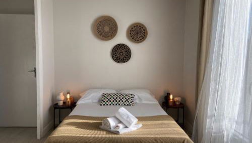 Grand studio calme avec balcon & parking gratuit - Photo 2