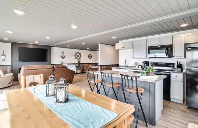 The Lodge at Lakeside - Photo 20