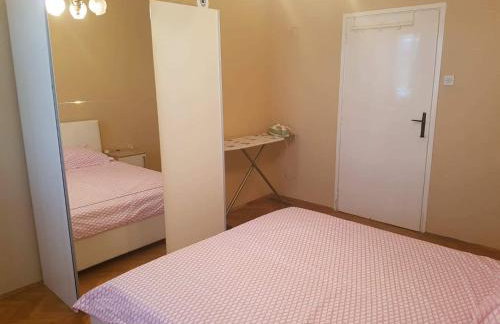 Apartment 51 - Photo 32