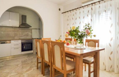 10 Bedroom Beautiful Home In Kucice - Foto 36