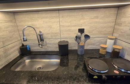 Loft Moderno e Aconchegante a Dois Passos da Feirinha do Alto! - Foto 17