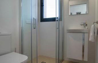 Primera linea de playa con vistas directas al mar-Apartamento premium Albufereta - Photo 5