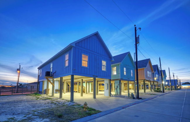 Group Getaway w/ Pool, Boat Dock 2 Homes Laguna Village Retreat by Avantstay - Foto 43