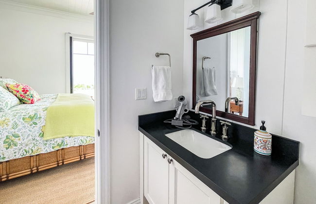 Island Haven: Oceanfront Retreat With Infinity Pool - Foto 11