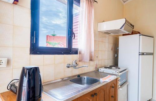 Central Apartment for 4 by Alecos Studios - Foto 8