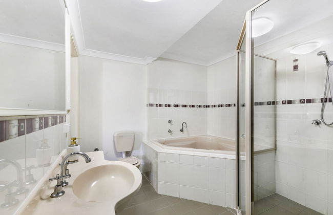 Smugglers on the Beach - Foto 57