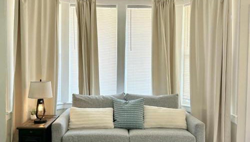 DT Stylish & Newly Renovated Home 2BR Sea Tac 6 Miles with AC - Foto 4