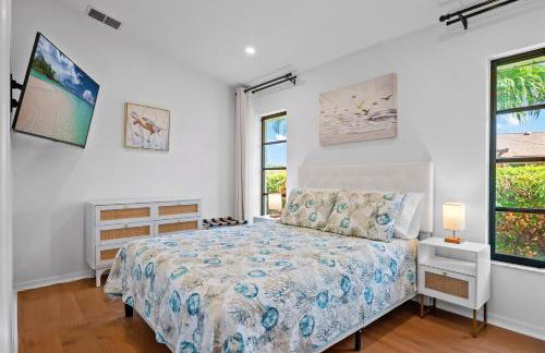 Pelican Paradise! Waterfront, BBQ, Heated Pool, King Bed, Luxury, Family Fun & More - Foto 15