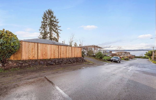 Lakeview Home in Renton, Walk to Beach, AC, Fenced - Photo 15