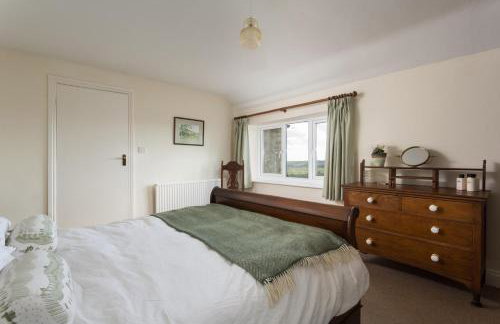 Stunning 3 Bedroom Cottage near Historic York - Photo 10