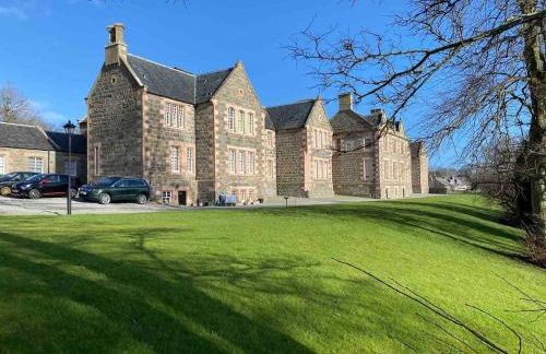 2 bedroom Townhouse within Grade C listed Ladysbridge House 2 night minimum stay - Foto 17