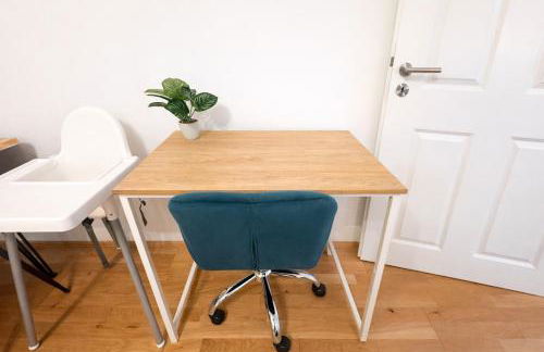 KATIES Apartments bei Regensburg - 3 Zimmer, 6 Personen, Infrarot-Sauna, Disney Plus, Balkon, Grill & Parkplatz - Foto 12