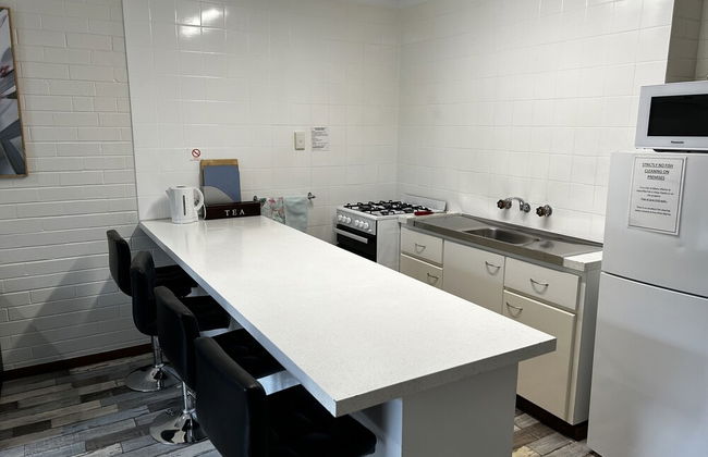 Emu Beach Chalets - Photo 15