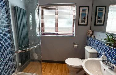 Dog-Friendly Country Home, Woodburner, Private Fields & Hot Tub! - Photo 42