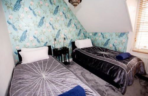 Marketplace Glastonbury - Photo 38