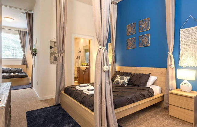 Vibrant 2-Story Apartment with Apple TV - Foto 2