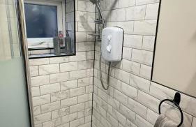 Studio apartment in bolton town - Photo 10