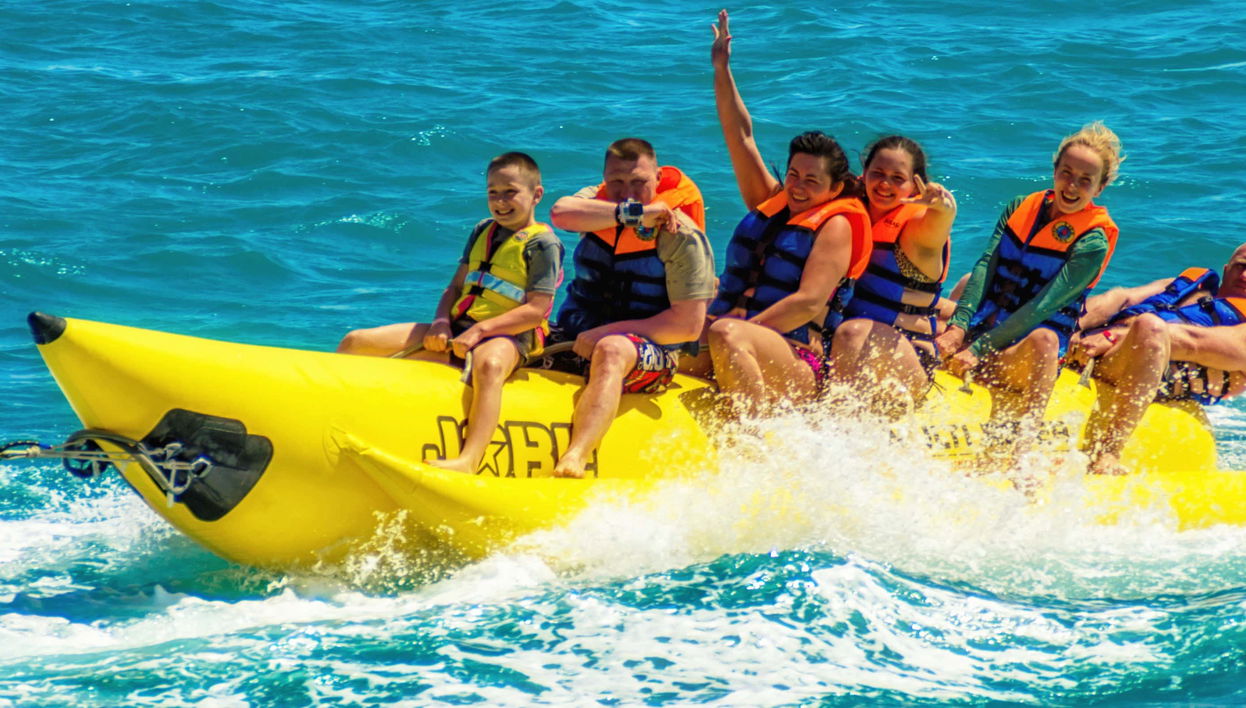 Banana boat, moto d'acqua e kayak a Cabra Corral