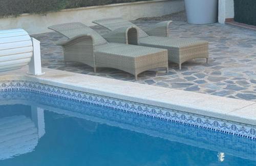 Villa pareada con piscina privada - Foto 28