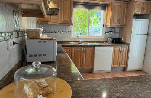 Villa pareada con piscina privada - Foto 14