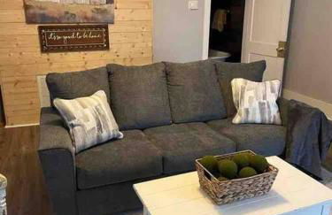 Farmhouse with game room, fire pit and creek - Foto 50