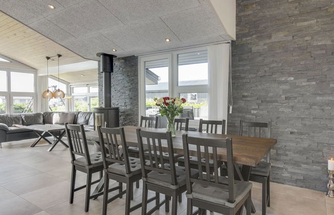 "Hroswitha" - 100m from the sea - Photo 13