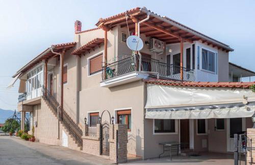 Διαμέρισμα με αυλή στη Μέλισσα - Foto 5