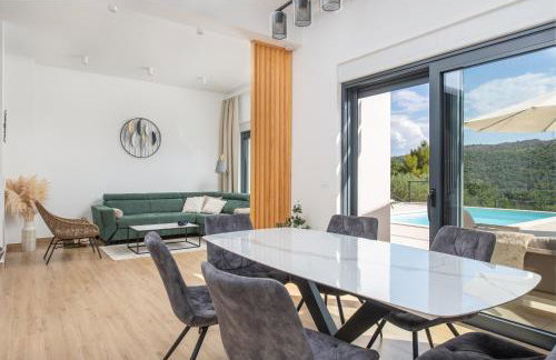 Villa Nacle with Heated Pool and Large Playground near Omis and Split - Photo 32