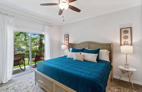 The Benjamin I - 2022 Built Luxury Retreat with Backyard Paradise with Hot Tub Outdoor Movie Screen Dock & Boat Rental - Foto 15