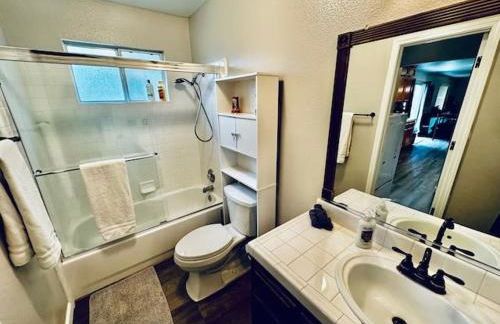 Lighthouse Suite Pet Friendly Hot Tub Sleeps 4 - Foto 12